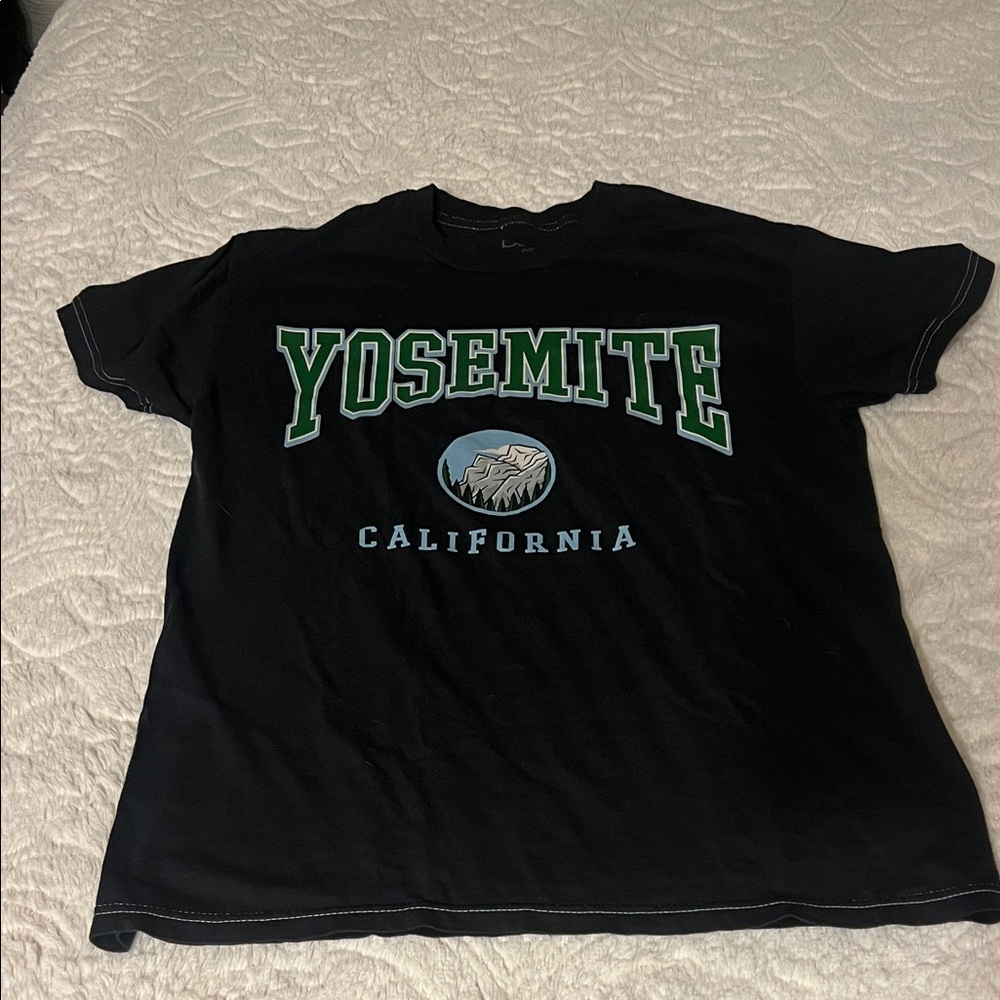 Black Yosemite California Graphic Tee